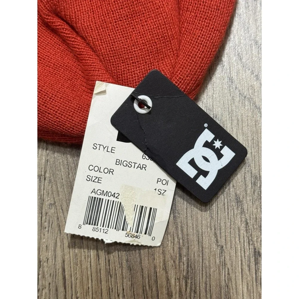 Y2K DC Shoes Red And Gold Big Logo Beanie Hat‎